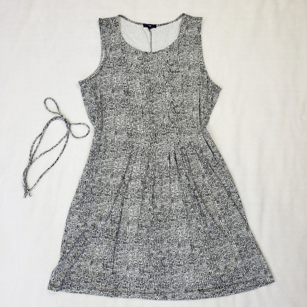 GAP, Sleeveless Midi Length Tie Waist Shift Dress, XL Extra Large, White Black